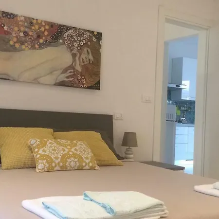 Smeralda House Tatil Evi