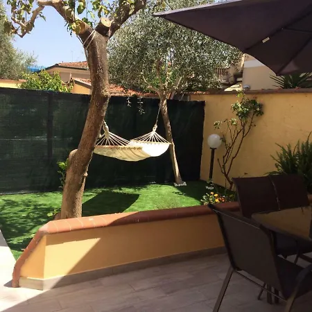 Smeralda House Hébergement de vacances Viareggio
